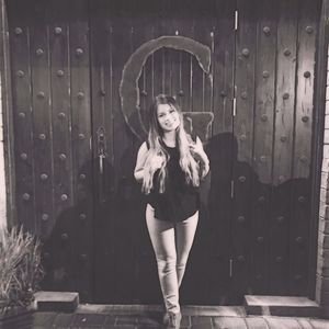 Meet your Posher, Cassie